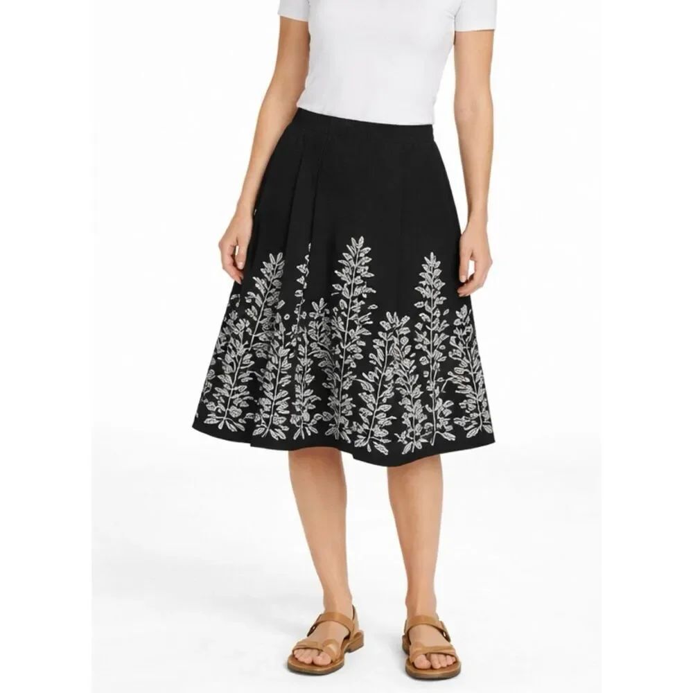 Jones New York signature black and white embroidered skirt size 8